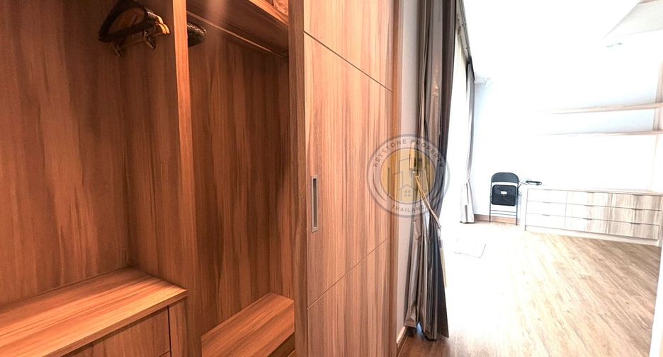 Villa zur Miete und zum Kauf mit 4 Zimmer in East Pattaya, Pattaya