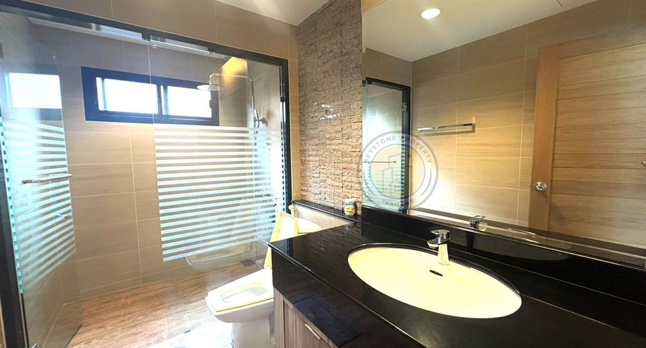 Villa zur Miete und zum Kauf mit 4 Zimmer in East Pattaya, Pattaya