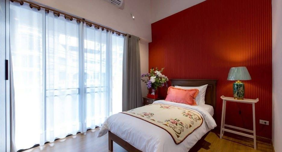 For rent 4 bedrooms townhouse in Mueang Chiang Mai, Chiang Mai