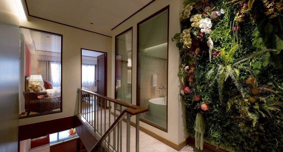 For rent 4 bedrooms townhouse in Mueang Chiang Mai, Chiang Mai