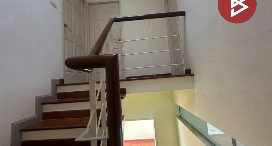 For sale 3 bedrooms townhouse in Mueang Samut Prakan, Samut Prakan