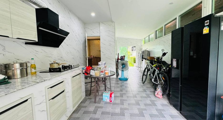 For sale 4 bedrooms house in Hang Dong, Chiang Mai