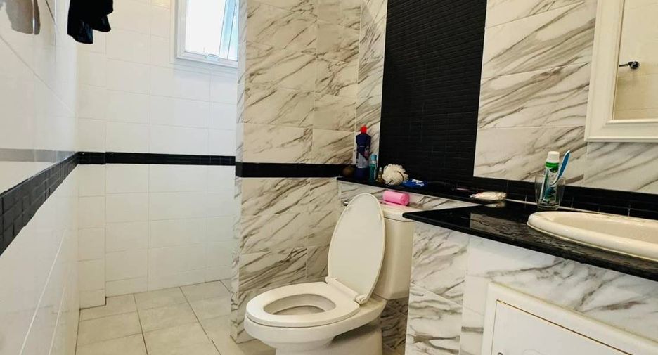 For sale 4 bedrooms house in Hang Dong, Chiang Mai