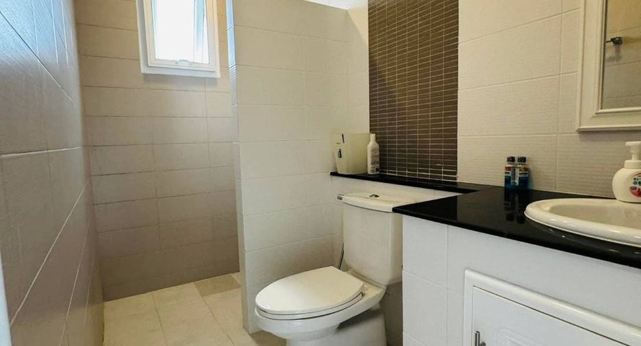 For sale 4 bedrooms house in Hang Dong, Chiang Mai
