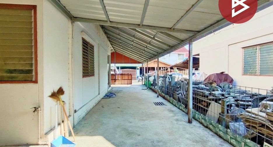 For sale 2 bedrooms house in Mueang Uttaradit, Uttaradit