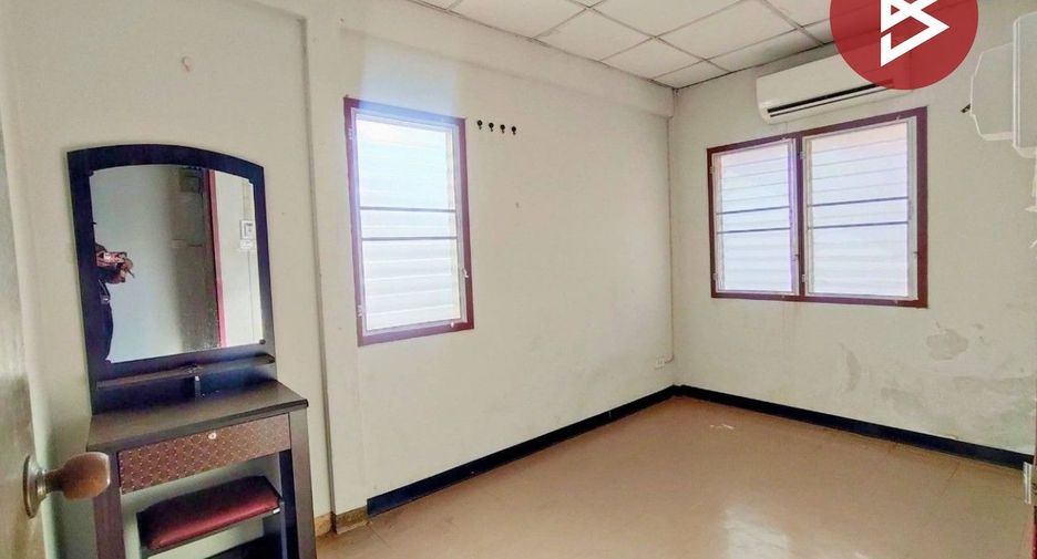 For sale 2 bedrooms house in Mueang Uttaradit, Uttaradit