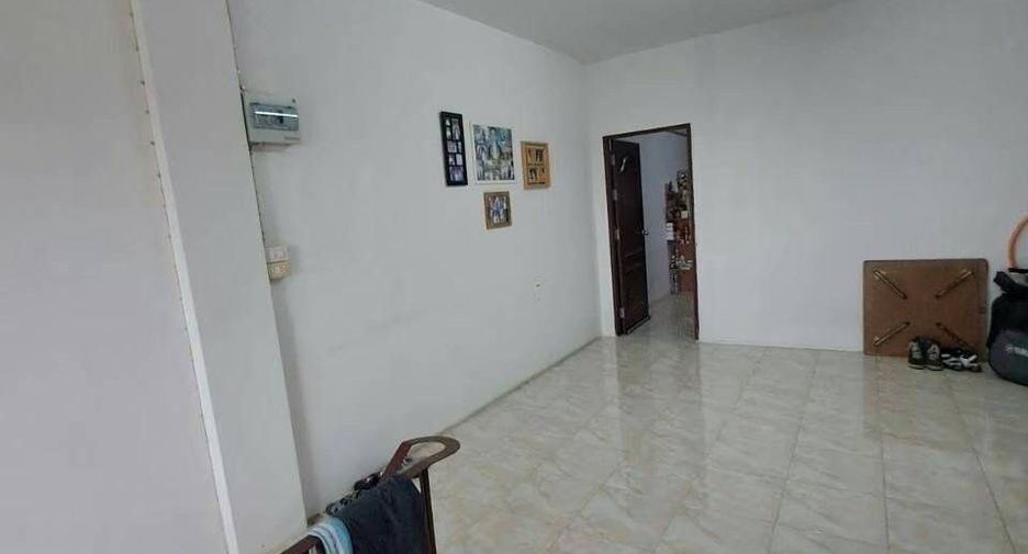 For sale 3 bedrooms retail Space in Thung Khru, Bangkok