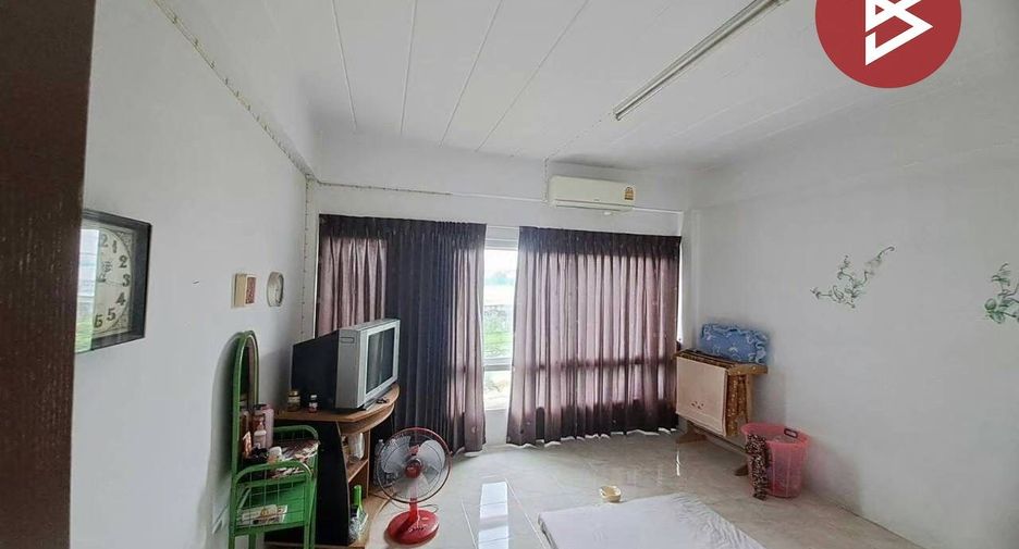 For sale 3 bedrooms retail Space in Thung Khru, Bangkok