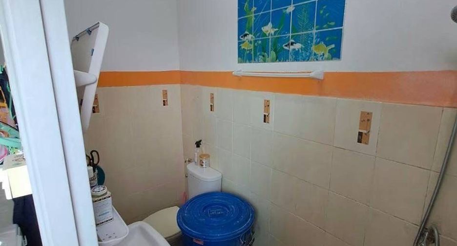 For sale 3 bedrooms retail Space in Thung Khru, Bangkok