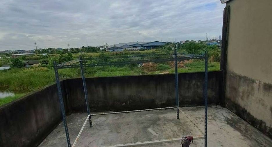 For sale 3 bedrooms retail Space in Thung Khru, Bangkok