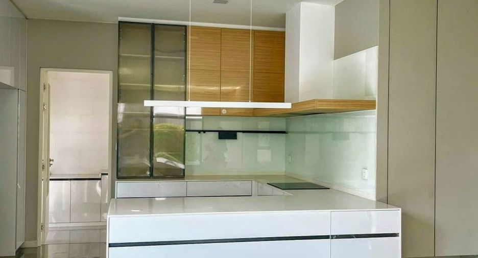 For rent 4 bedrooms house in Bang Phli, Samut Prakan