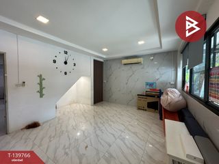 Casa en venta de 5 habitaciones en Prawet, Bangkok