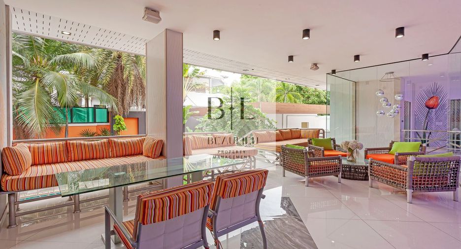 À louer et à vendre 4 chambres maison à Pratumnak, Pattaya