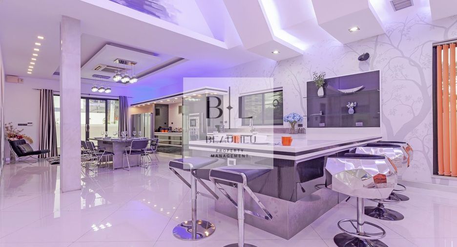 À louer et à vendre 4 chambres maison à Pratumnak, Pattaya