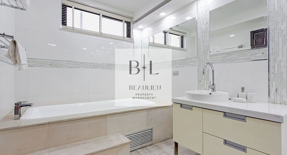 À louer et à vendre 4 chambres maison à Pratumnak, Pattaya
