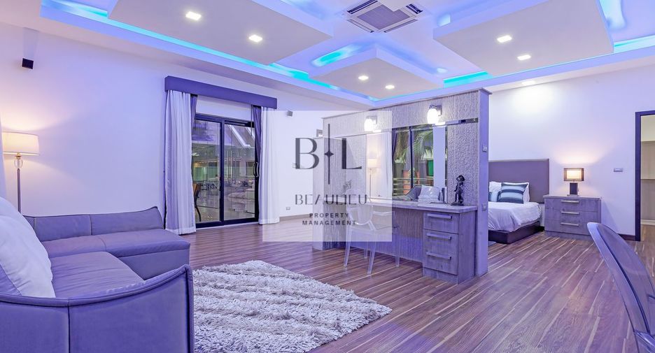 À louer et à vendre 4 chambres maison à Pratumnak, Pattaya