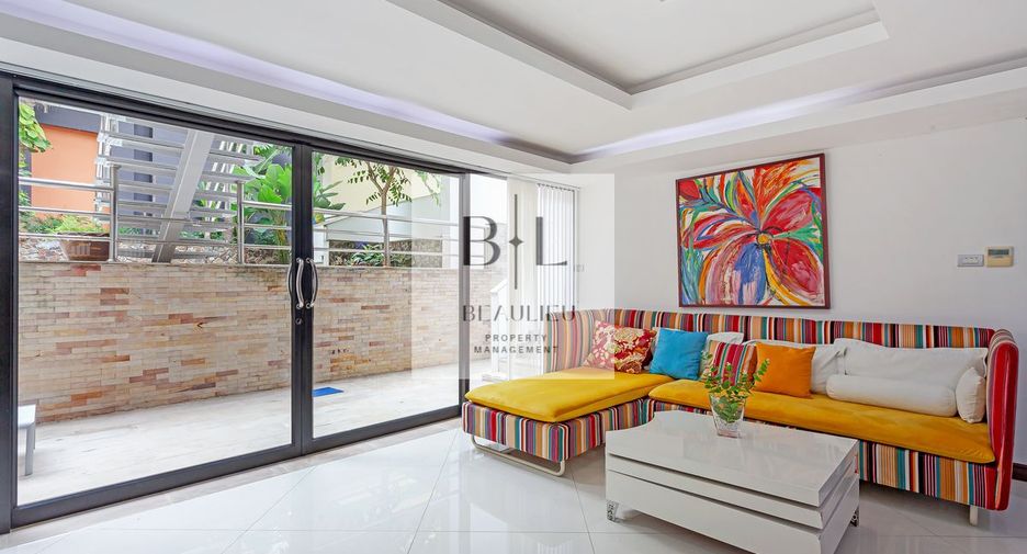 À louer et à vendre 4 chambres maison à Pratumnak, Pattaya