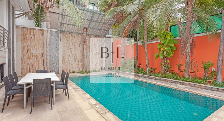À louer et à vendre 4 chambres maison à Pratumnak, Pattaya