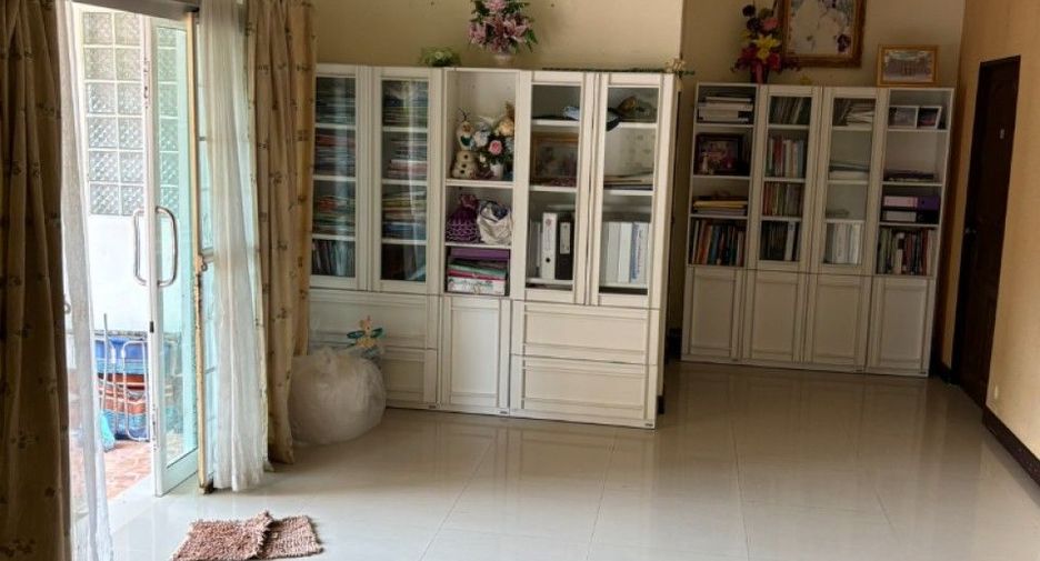 Casa en venta de 3 habitaciones en Mueang Nakhon Si Thammarat, Nakhon Si Thammarat