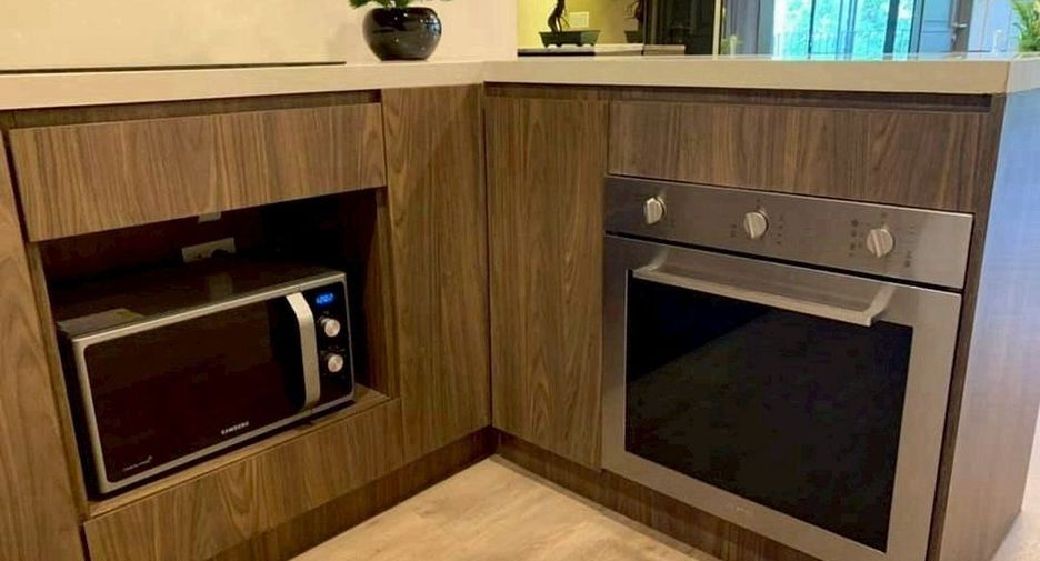 For rent 2 bedrooms condo in Pathum Wan, Bangkok