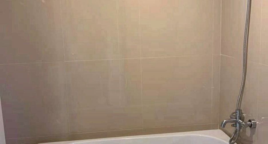 For rent 2 bedrooms condo in Pathum Wan, Bangkok