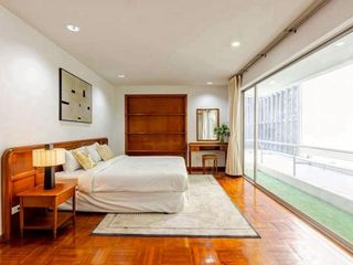 For rent 4 bedrooms condo in Khlong Toei, Bangkok