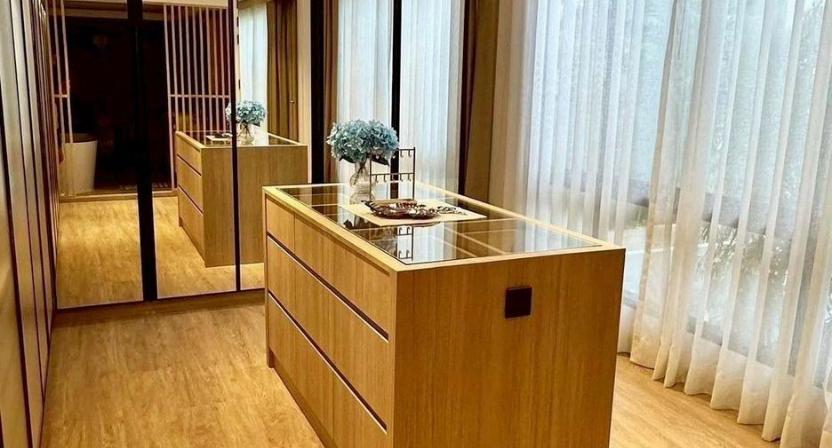 出售 4 卧室 独立屋 在 Watthana, 曼谷
