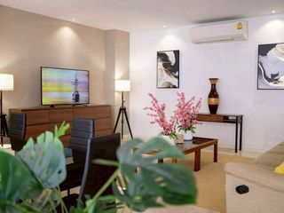 For rent 4 bedrooms townhouse in Yan Nawa, Bangkok