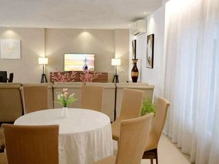 For rent 4 bedrooms townhouse in Yan Nawa, Bangkok