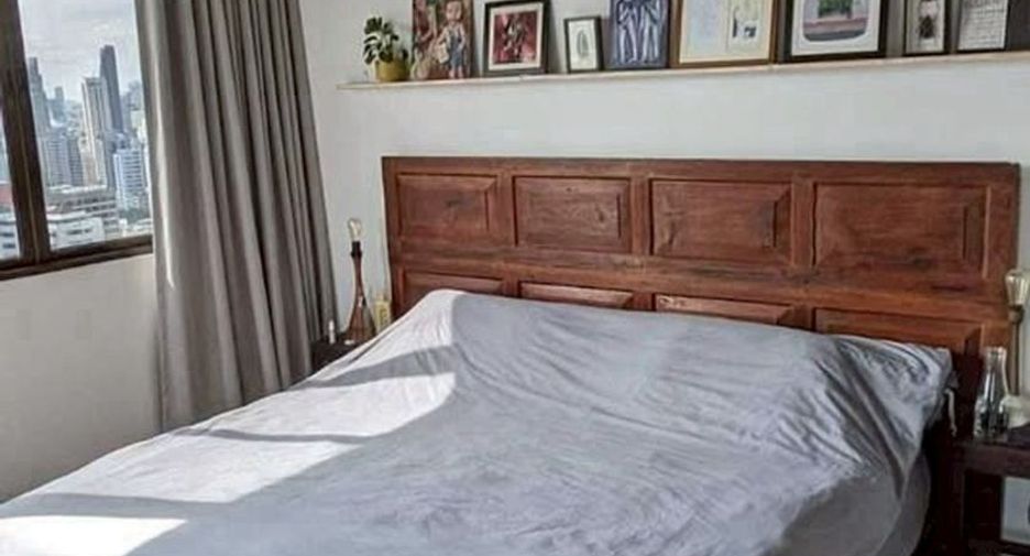 For sale 2 bedrooms condo in Khlong Toei, Bangkok
