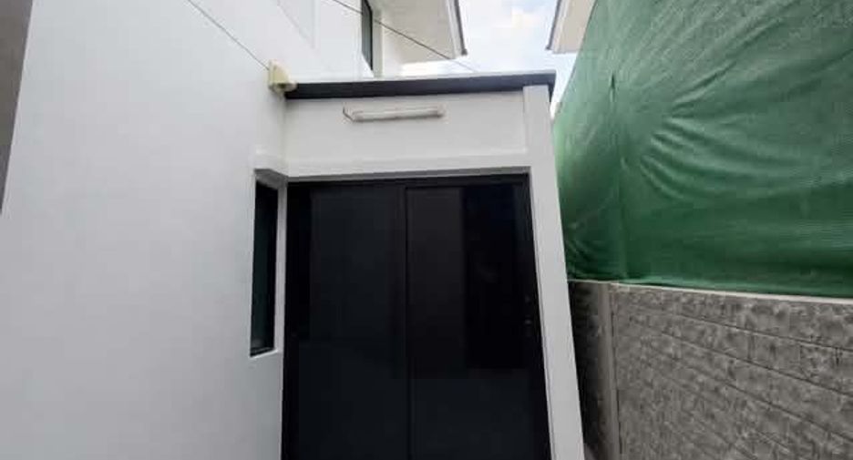 À louer et à vendre 4 chambres maison à Phasi Charoen, Bangkok