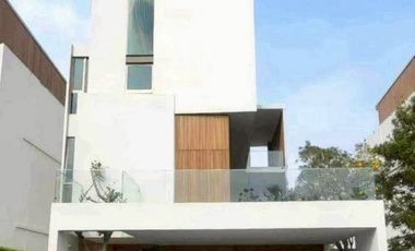For rent 3 bedrooms house in Saphan Sung, Bangkok