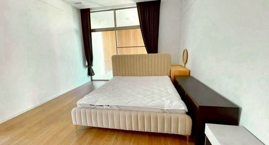 For rent 3 bedrooms house in Saphan Sung, Bangkok