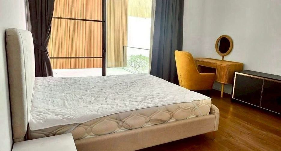 For rent 3 bedrooms house in Saphan Sung, Bangkok