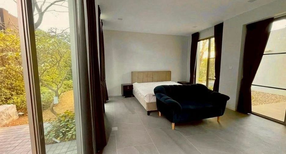 For rent 3 bedrooms house in Saphan Sung, Bangkok