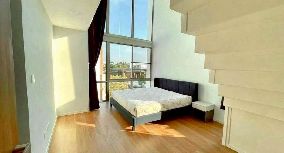 For rent 3 bedrooms house in Saphan Sung, Bangkok