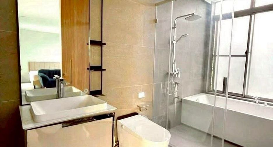 For rent 3 bedrooms house in Saphan Sung, Bangkok