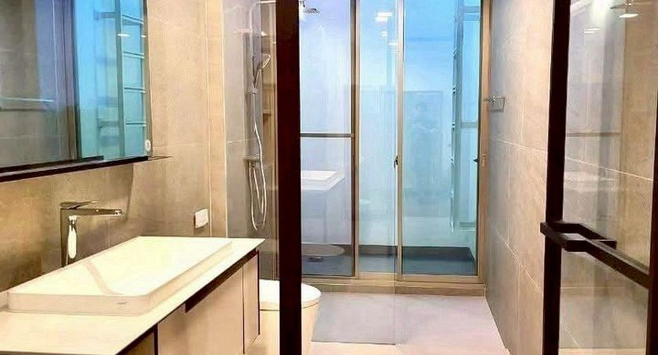 For rent 3 bedrooms house in Saphan Sung, Bangkok