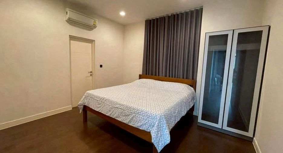 Haus zur Miete mit 4 Zimmer in Bang Kapi, Bangkok