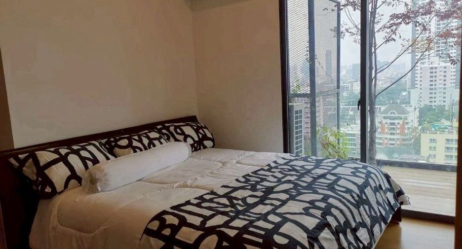 For rent 2 bedrooms condo in Watthana, Bangkok