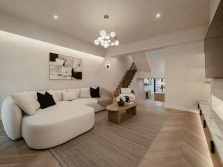 For rent そして for sale 5 ベッドルーム townhouse in Khlong Toei, Bangkok