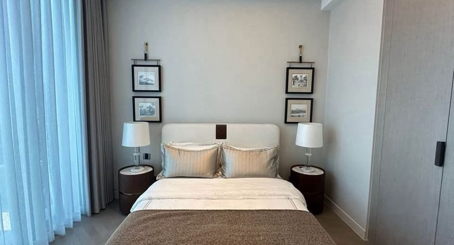 For rent 3 bedrooms condo in Sathon, Bangkok