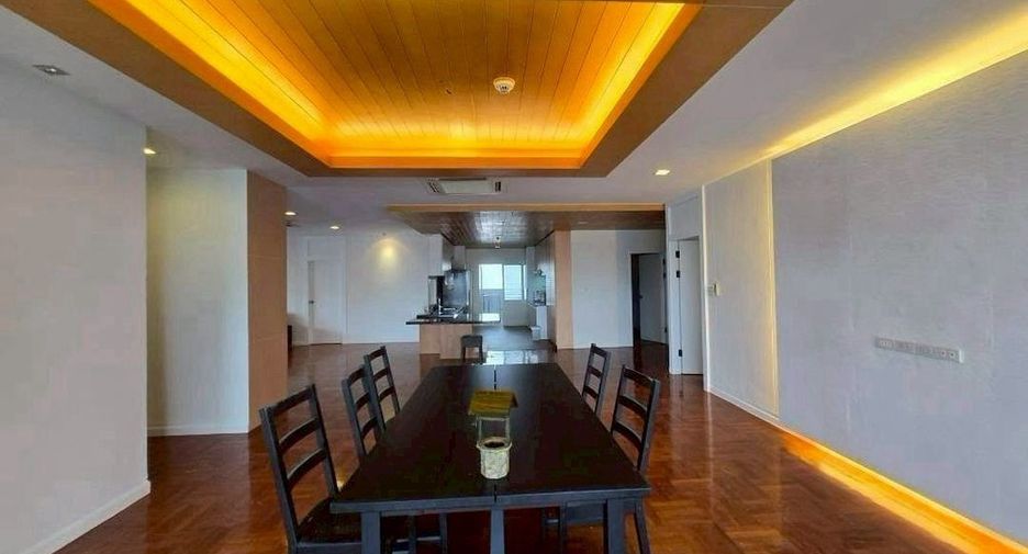 For rent 3 bedrooms condo in Watthana, Bangkok