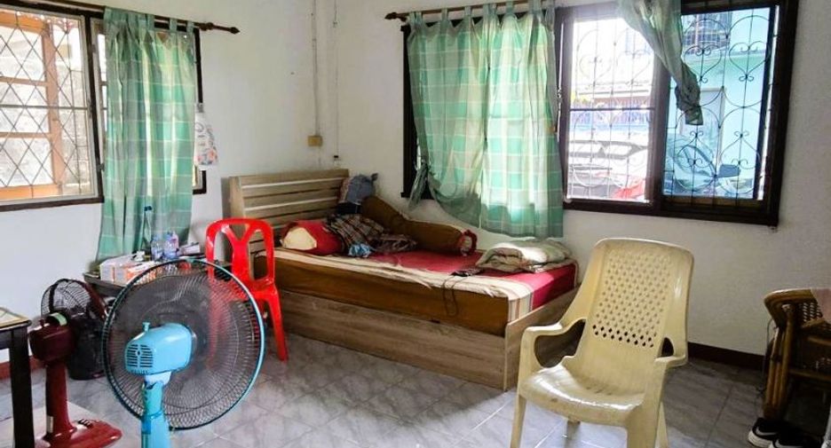 Reihenhaus zum Kauf mit 5 Zimmer in Nong Khaem, Bangkok