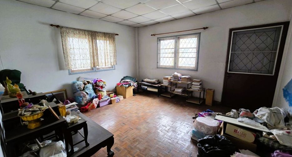 Reihenhaus zum Kauf mit 5 Zimmer in Nong Khaem, Bangkok