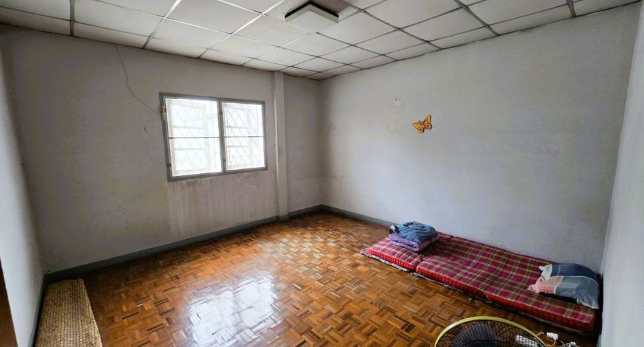 Reihenhaus zum Kauf mit 5 Zimmer in Nong Khaem, Bangkok