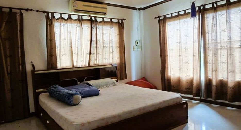 Reihenhaus zum Kauf mit 5 Zimmer in Nong Khaem, Bangkok
