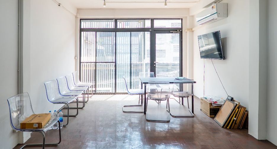 Büro zum Kauf in Yan Nawa, Bangkok