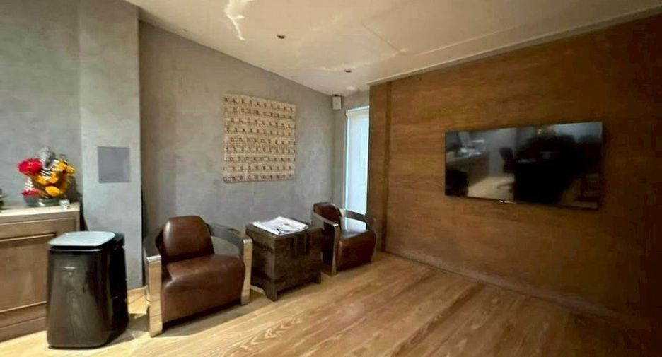 For rent and for sale retail Space in Wang Thonglang, Bangkok