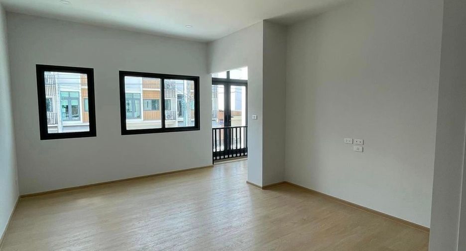 Reihenhaus zur Miete mit 3 Zimmer in Prawet, Bangkok